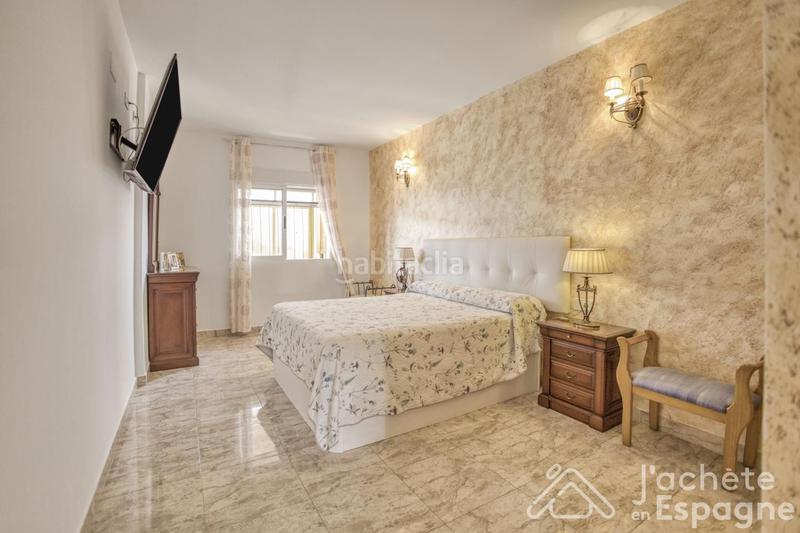 Foto 852c2548-fc87-4300-aa1b-e87352a9fb2c. Casa chalet en zona exclusiva en Coloma Nucia (la)