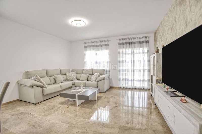 Foto b5cc5594-4fbb-434f-b3ea-1d21e659ed1a. Casa amb calefacció aparcament piscina a Coloma Nucia (la)