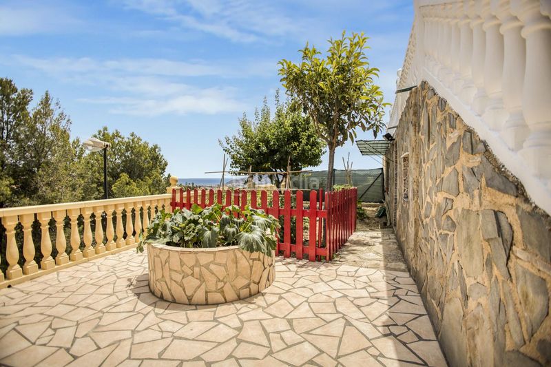 Foto f6b5d189-91bd-4b81-bf70-4618802a5b6a. Casa amb calefacció aparcament piscina a Coloma Nucia (la)