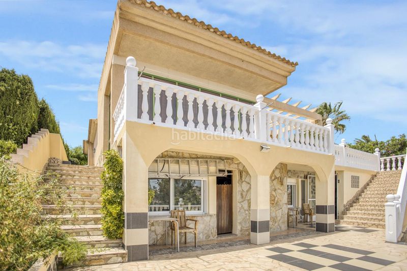 Foto fe61ec21-b17b-41d8-ba7c-b3dfa4e2c719. Casa amb calefacció aparcament piscina a Coloma Nucia (la)