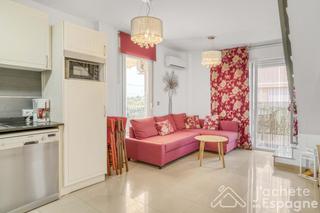 Pis  Partida solaes. Apartamento con piscina, cerca del mar