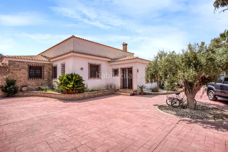 Foto 2107affd-5d2b-41a2-b8cc-d3926a54ca44. Casa amb aparcament piscina a Camí de Paterna-Lloma del Calderer Bétera