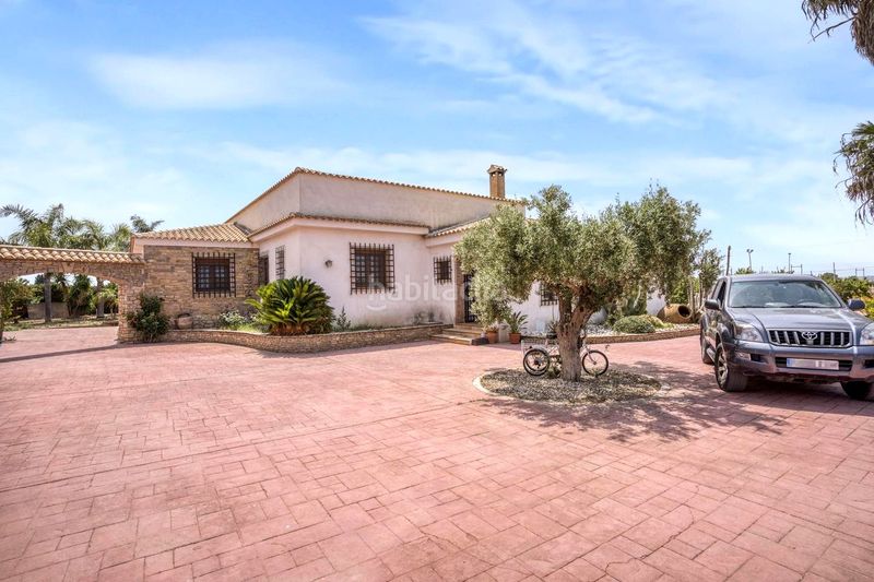 Foto 47506917-1f6f-493f-9a29-d445c9666a62. Casa amb aparcament piscina a Camí de Paterna-Lloma del Calderer Bétera