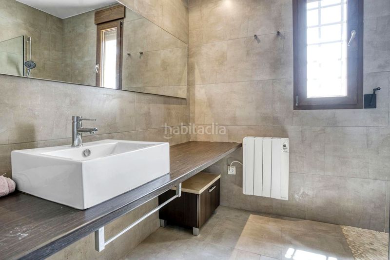 Foto f0a992fc-e179-4c3e-b051-044d46c49007. Casa amb aparcament piscina a Camí de Paterna-Lloma del Calderer Bétera