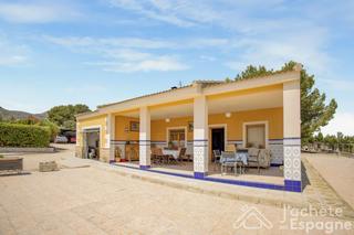 Haus  Diseminado diseminados. Chalet en yecla