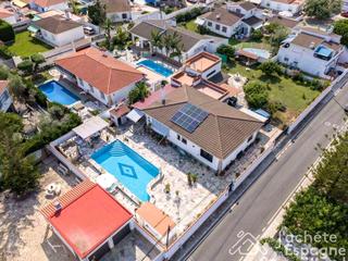 Haus  Carrer cales g. Exclusiva villa en venta en vinaròs con piscina privada a 50 met