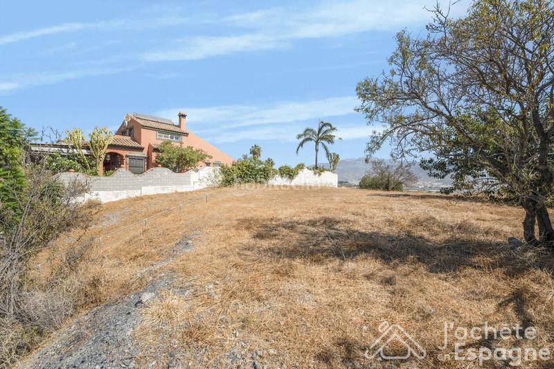 Foto 41a4b1c2-faf8-4bae-bfb7-7b5ba5c5071d. Terreny residencial a Almayate Bajo