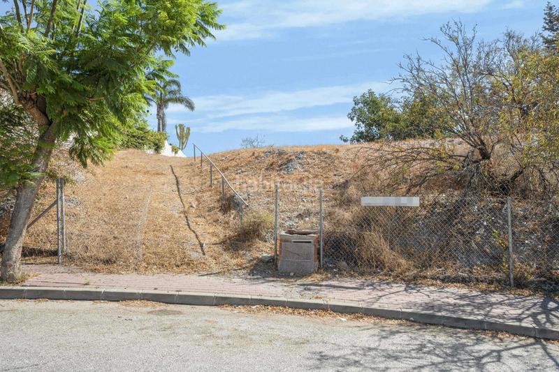 Foto 43d6caa7-07fb-4ee7-b69e-c503cbc51543. Terreny residencial a Almayate Bajo