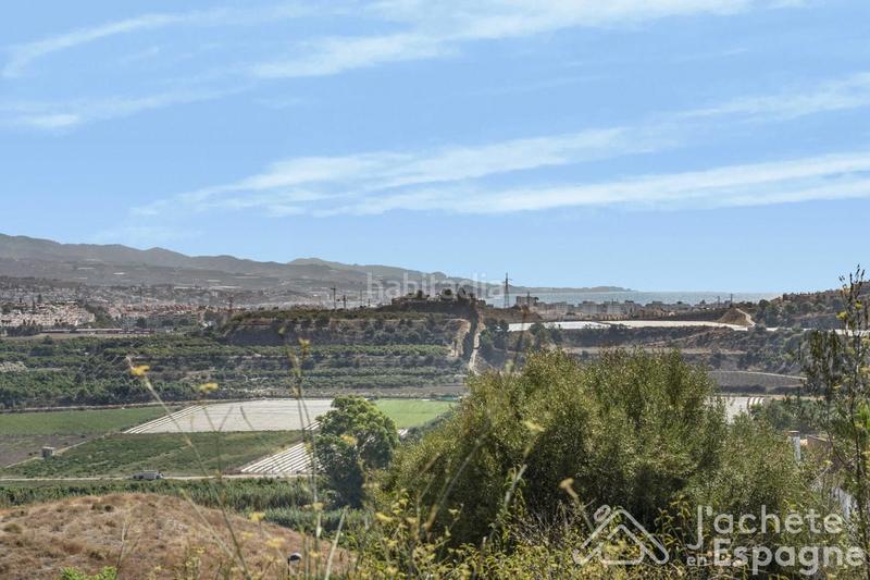 Foto b4bd2cf5-9990-4798-a827-ffc137bb7e79. Terreny residencial a Almayate Bajo