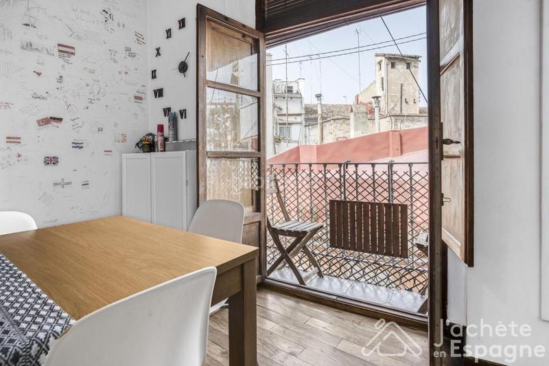 Foto 1dcbbb73-3f8b-4f3c-bb99-5c6a703a515d. Estudio piso en venta en ciutat vella en El Mercat Valencia