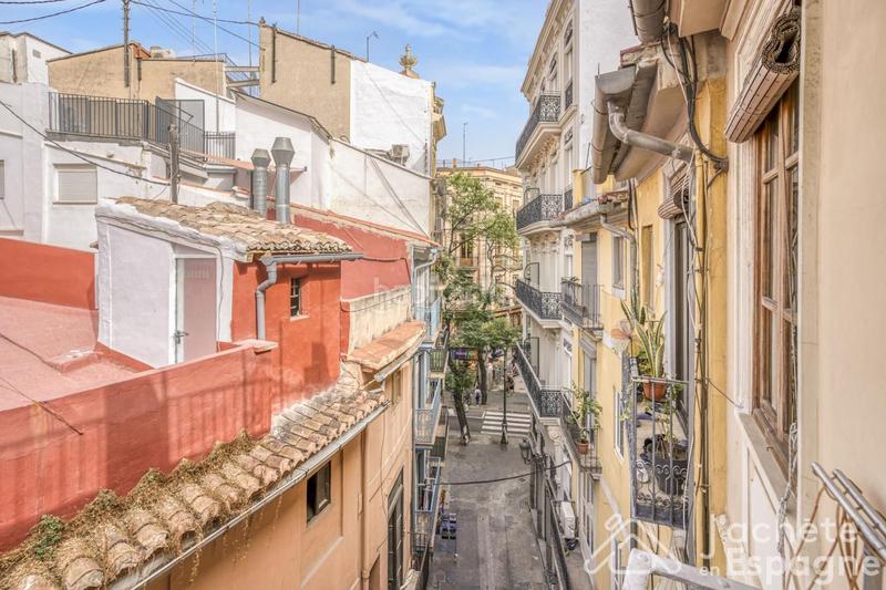 Foto e52713d3-3d3e-42c4-8986-bdc48dbe5d2b. Estudio piso en venta en ciutat vella en El Mercat Valencia