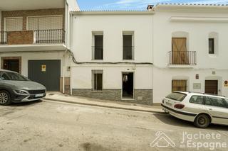 Casa  Los reyes. Auténtica casa de pueblo con 2 apartamentos independientes  134