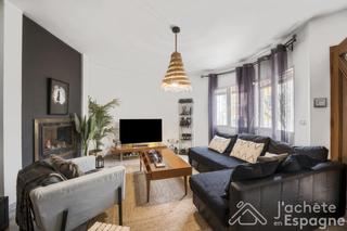 Casa  Central. En venta  casa con vistas al mar y a la montaña  monte alto, ben