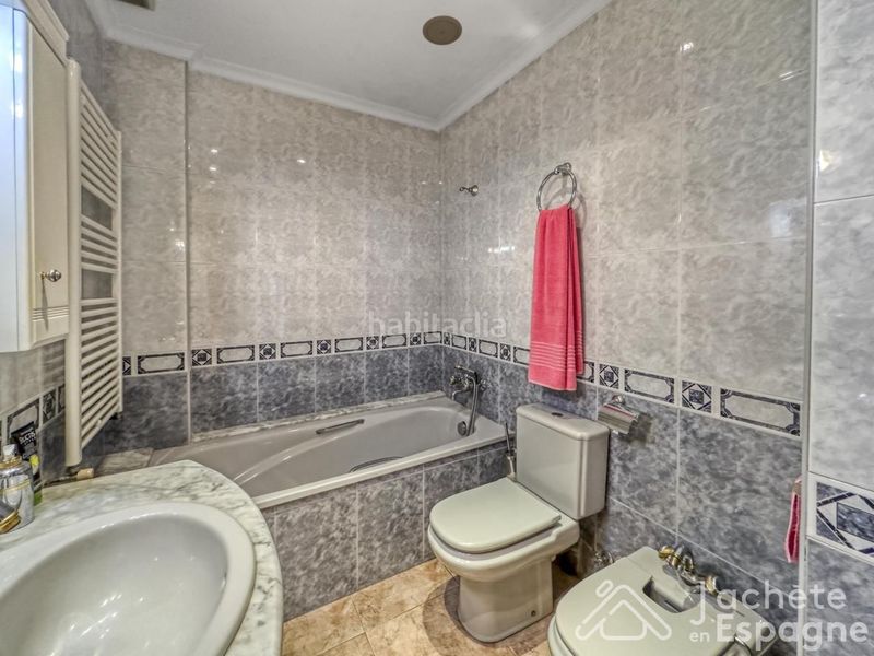 Foto f36a4bc2-b0f8-42fb-a683-130e1d41e058. Casa amb calefacció aparcament a Casco Urbano Vinaròs