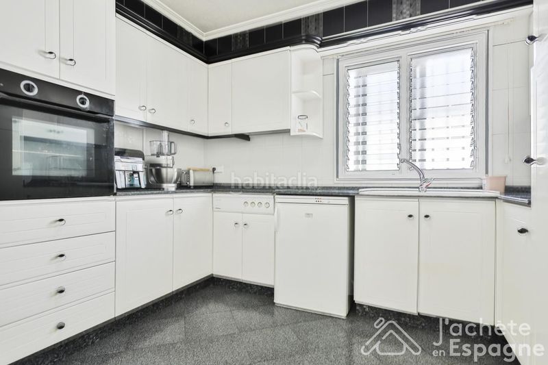 Foto e6772896-d198-477d-837d-7ca7cb73fbdb. Casa adossada amb calefacció aparcament a Caudete