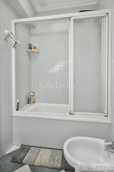 Foto e69d8697-a373-430e-ac7f-913a0ba3444f. Casa adossada amb calefacció aparcament a Caudete