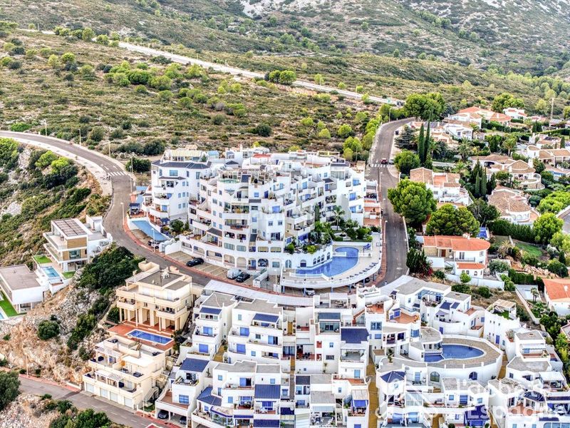 Foto e15ab219-efbd-49c5-b318-3738e594f8f9. Duplex con parcheggio piscina in Las Atalayas-Urmi-Cerro Mar Peñíscola