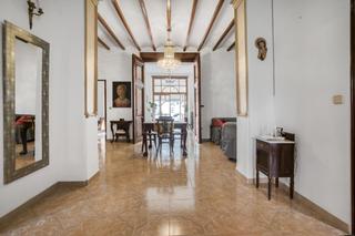 Casa  Carrer santíssim crist de la salut. 330 m de pura elegancia y confort cerca del mar