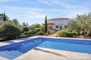 Maison  Juan sagreras. Casa familiar con jardín y piscina en macastre