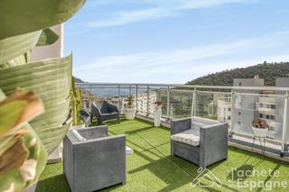 Àtic  Mestral. Atico duplex con impresionantes vistas al mar y montaña