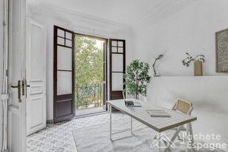 Apartament  Del comte borrell. Oportunidad en la carrer peatonal comte borrell
