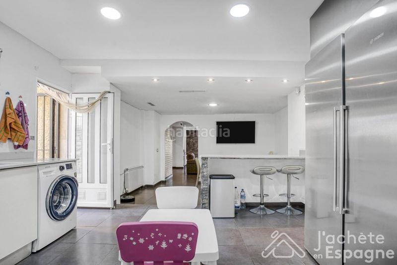 Foto b7f34124-2512-4517-8188-749383a4b4ac. Casa amb calefacció piscina a Monserrat