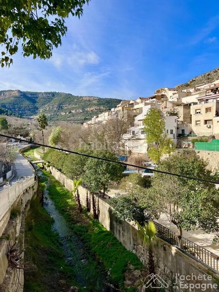 Foto 48854654-fa33-4200-a5d2-5c7d46767a70. Casa a Cortes de Pallás