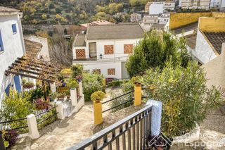 Haus  Nueva. Casa con encanto en cortes de pallás