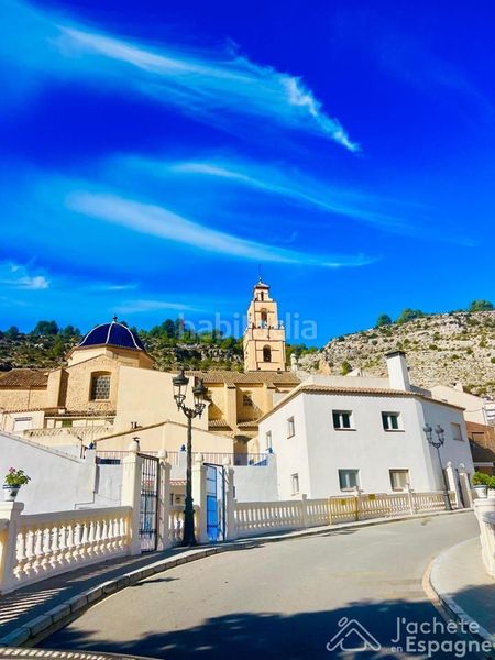 Foto d59628d8-8c52-4536-9329-a8bcff759f6c. Casa a Cortes de Pallás