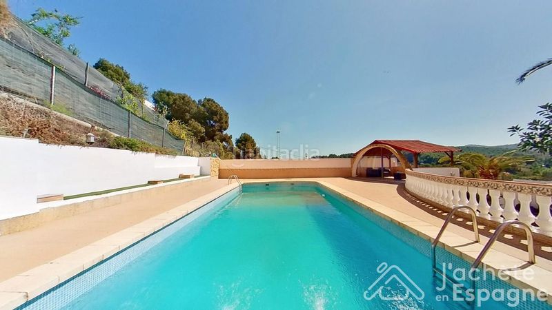 Foto 2179bbfd-ed6f-41ba-8749-11e407c850be. Masia amb piscina a Quart de les Valls