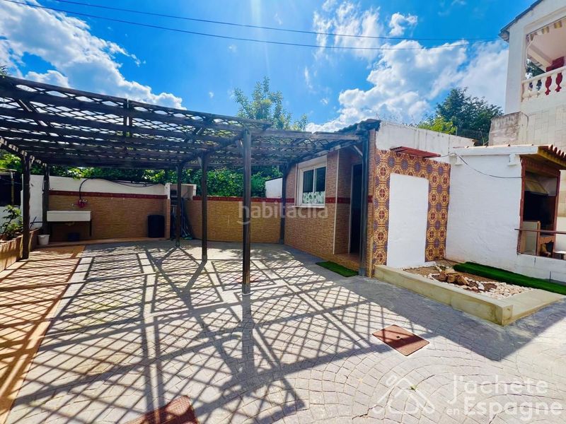Foto b981068c-c750-4e21-986e-46da680123d5. Masia amb piscina a Quart de les Valls