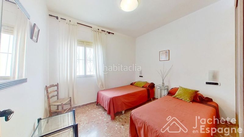 Foto cf6db60e-ba8d-4221-b2fb-ebf9cfeb5c0c. Masia amb piscina a Quart de les Valls
