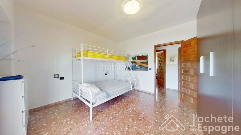 Foto f78738eb-17e3-40b6-88de-1d55f53b7442. Masia amb piscina a Quart de les Valls