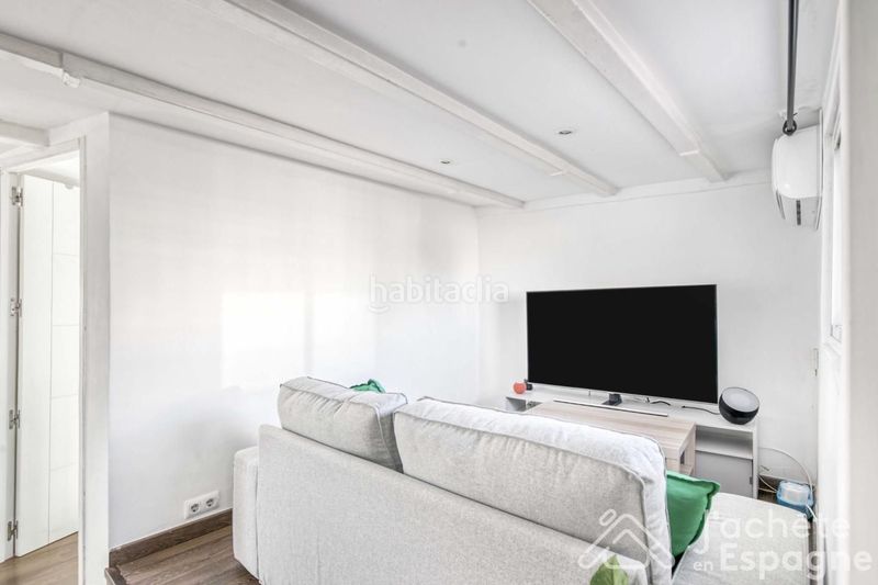 Foto 23a27189-9d8f-4d64-a9f9-7efcb2b35df9. Apartament a Fort Pienc Barcelona