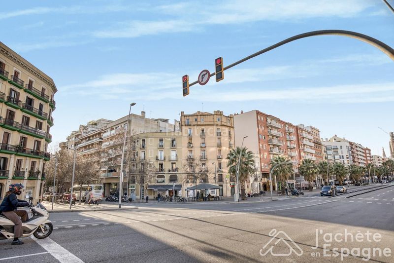 Foto 8866eb01-9c7b-43ee-a52b-f13253e00292. Apartament a Fort Pienc Barcelona