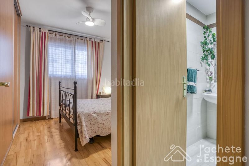 Foto cf2fcbeb-dbef-46ce-827a-2c1e7190900c. Pis amb aparcament piscina a Valterna Paterna