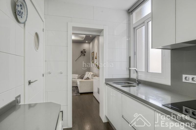 Foto 80003bbf-2994-4bd4-88e0-5b849b4aabf1. Apartament a Vila de Gràcia Barcelona
