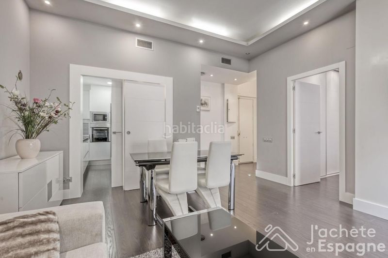 Foto bd2100a3-3b29-42d3-abfa-be3fcc9482b7. Apartament a Vila de Gràcia Barcelona