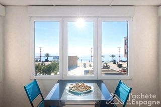 Flat  Plaça de sant telm. Magnífico piso de 3 dormitorios con vistas al mar,  en primera l