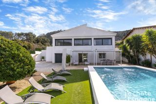 Casa a Urbanitzacions i Pedanies Sud. Villa contemporánea de lujo