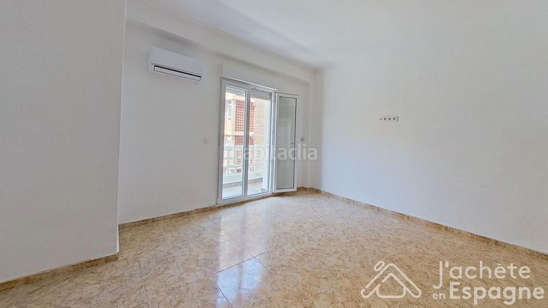 Foto 6886c5d1-5880-4878-a80c-5f8765447df5. Pis a Oliva pueblo Oliva