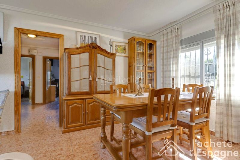 Foto c71ae0fc-5546-42e6-b157-7d946fc3790a. Casa amb aparcament piscina a Monserrat