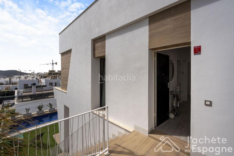 Foto 205ab2e0-900f-4e53-96ae-9d518c47a4a7. Casa amb piscina a balcón de Finestrat-terra marina Finestrat