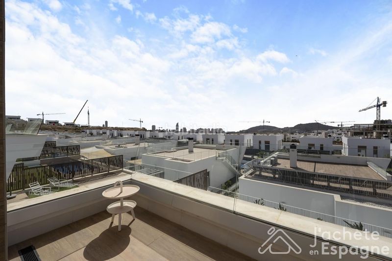 Foto 2b6dbb50-67c6-4b82-b28a-165529c5ac23. Casa amb piscina a balcón de Finestrat-terra marina Finestrat