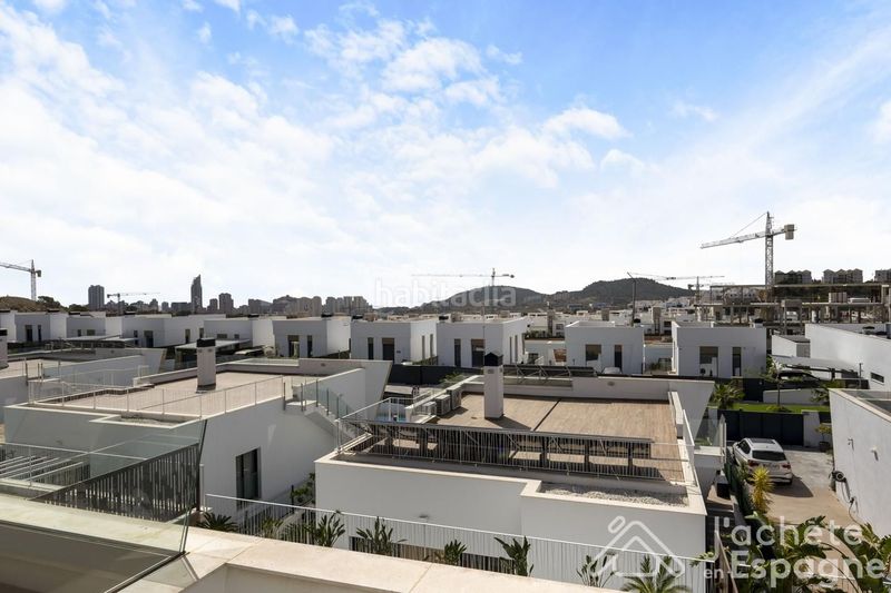 Foto 5eab001e-f793-40fe-b374-9fb2b78068ab. Casa amb piscina a balcón de Finestrat-terra marina Finestrat