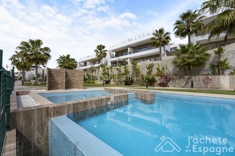 Foto d7c1ff4b-a186-494a-9711-9a55e4f950b4. Casa amb piscina a balcón de Finestrat-terra marina Finestrat