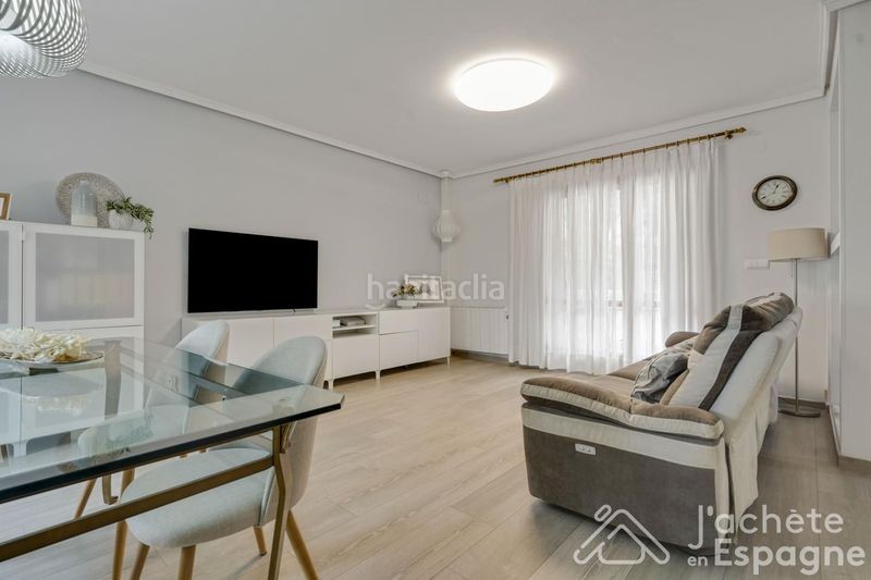 Foto 40170c6c-b11e-4b03-93a8-5a2adaf853d0. Casa amb aparcament piscina a La Cañada Paterna