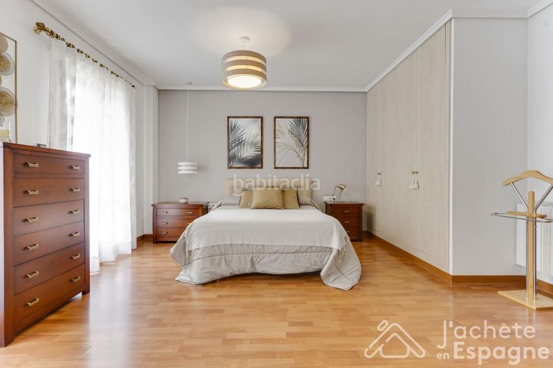 Foto 485d6204-d1d2-4895-9e40-8e8f86cc13c6. Casa amb aparcament piscina a La Cañada Paterna