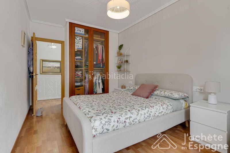 Foto 52d10819-3a1f-4ebc-931f-138876eb7e09. Casa amb aparcament piscina a La Cañada Paterna