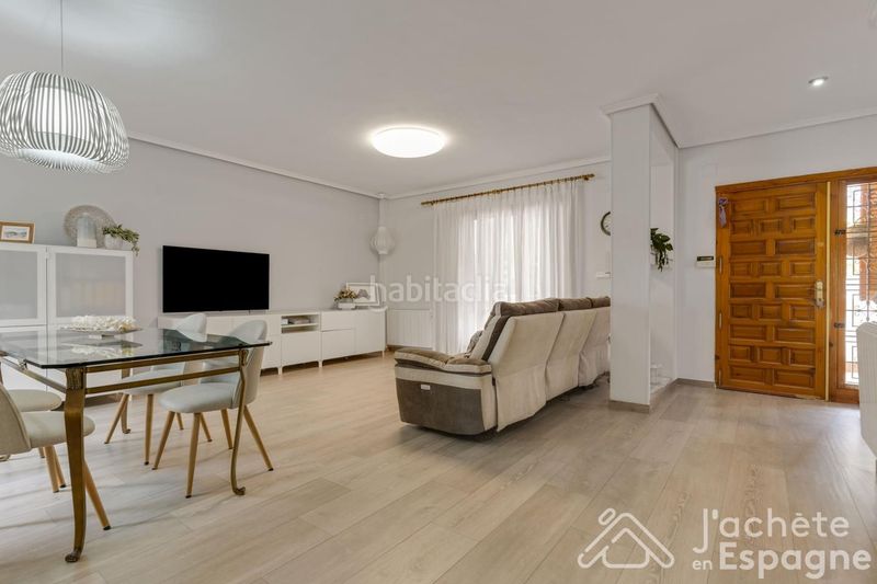 Foto 822e4de8-cf71-4595-ba50-d8e6e4910404. Casa amb aparcament piscina a La Cañada Paterna